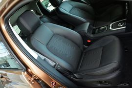 2016款路虎发现神行2.0T