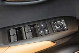 2016款雷克萨斯NX200