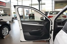 2015款大众朗行1.6L自动风尚型