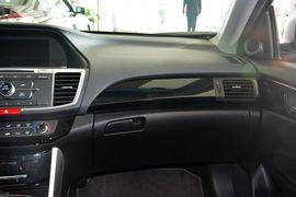 2016款本田雅阁2.0L