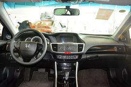 2016款本田雅阁2.0L