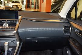 2016款雷克萨斯NX200