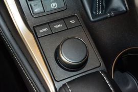 2016款雷克萨斯NX200