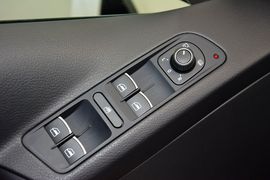2016款大众途观300TSI自动两驱舒适版
