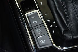 2016款大众帕萨特330TSI御尊版