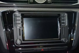 2016款大众帕萨特330TSI御尊版
