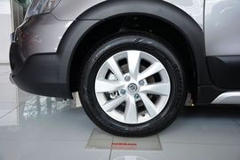 2013款日产骊威劲锐版1.6XL手动舒适型