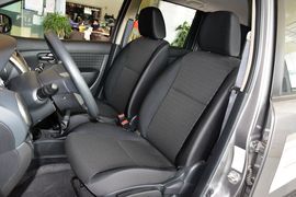 2013款日产骊威劲锐版1.6XL手动舒适型