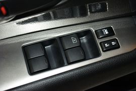 2013款日产骊威劲锐版1.6XL手动舒适型