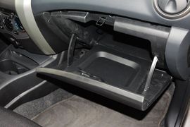 2013款日产骊威劲锐版1.6XL手动舒适型