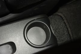 2013款日产骊威劲锐版1.6XL手动舒适型