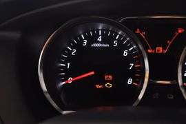 2013款日产骊威劲锐版1.6XL手动舒适型
