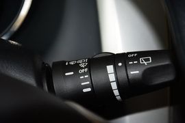2013款日产骊威劲锐版1.6XL手动舒适型