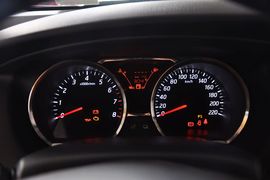 2013款日产骊威劲锐版1.6XL手动舒适型