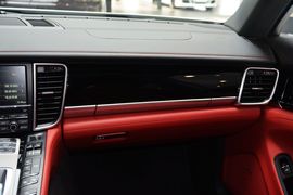 2016款保时捷Panamera