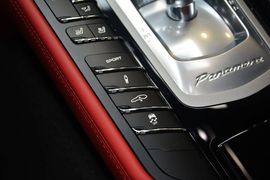 2016款保时捷Panamera
