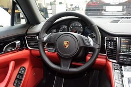 2016款保时捷Panamera