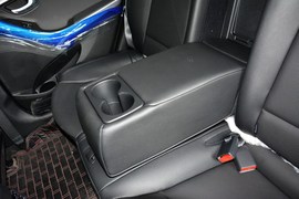 2015款现代朗动1.6L自动尊贵型