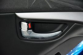 2015款现代朗动1.6L自动尊贵型
