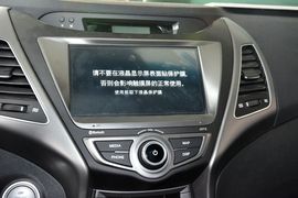 2015款现代朗动1.6L自动尊贵型