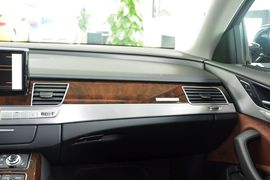 2016款奥迪A8L