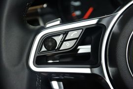 2016款保时捷Macan