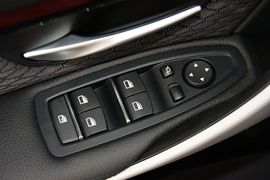 2016款宝马320i