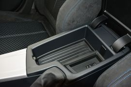2016款宝马320i