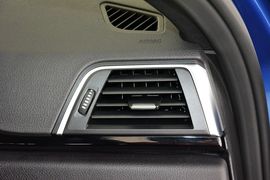 2016款宝马320i
