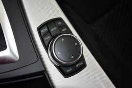 2016款宝马320i