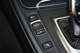 2016款宝马320i