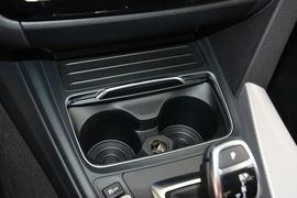 2016款宝马320i