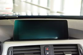 2016款宝马320i