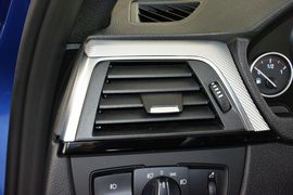 2016款宝马320i