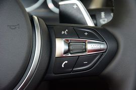 2016款宝马320i