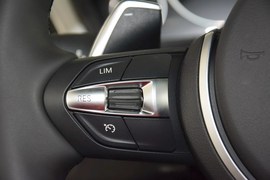 2016款宝马320i