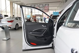 2015款现代全新胜达2.0T自动两驱智能型