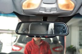 2015款现代全新胜达2.0T自动两驱智能型