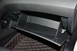 2015款现代全新胜达2.0T自动两驱智能型