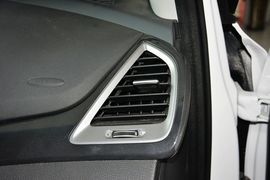 2015款现代全新胜达2.0T自动两驱智能型
