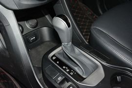 2015款现代全新胜达2.0T自动两驱智能型