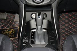 2015款现代全新胜达2.0T自动两驱智能型