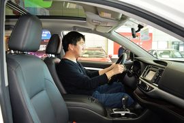 2015款丰田汉兰达3.5L四驱