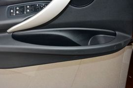 2016款宝马320i时尚型