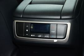 2015款丰田汉兰达3.5L四驱