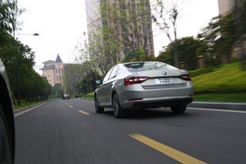 2016款斯柯达全新速派试驾