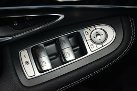 2016款奔驰C180旅行轿车