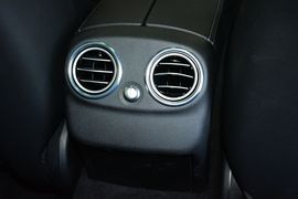 2016款奔驰C180旅行轿车