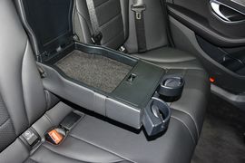 2016款奔驰C180旅行轿车