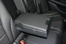 2016款奔驰C180旅行轿车